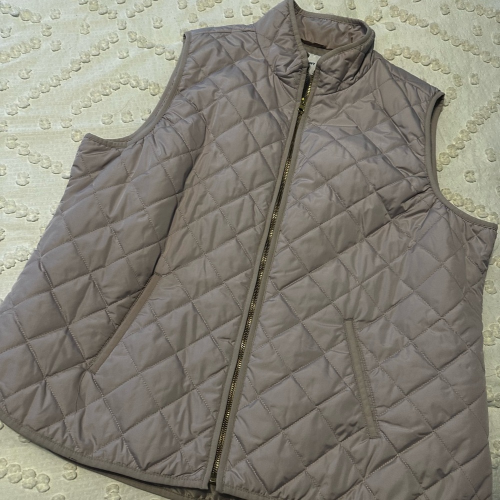 Old Navy Women's Quilted Vest - Taupe/Mauve